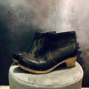 Dansko Ankle bootie